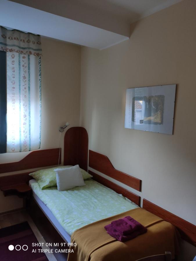 Szent György Fogadó Pécs Exterior foto