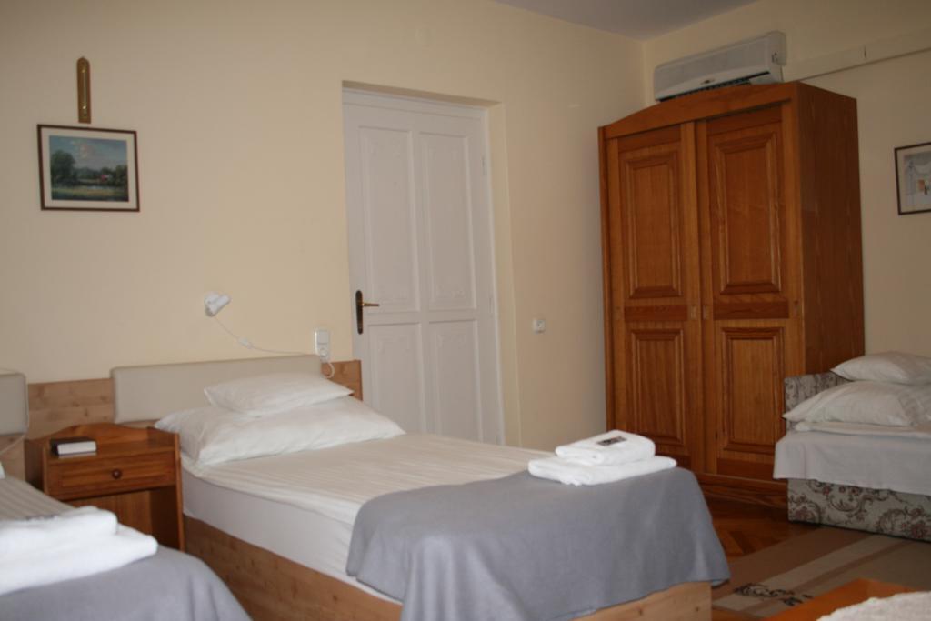 Szent György Fogadó Pécs Quarto foto